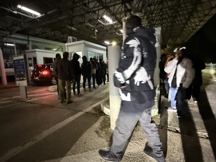 アルバニア側検問所