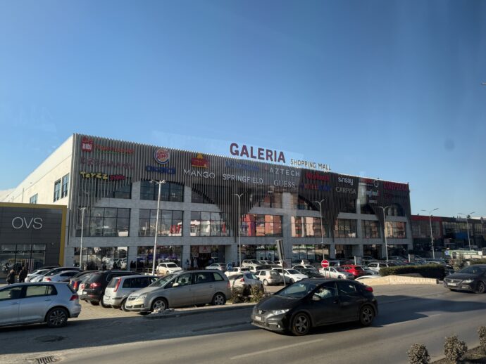 ショッピングモール