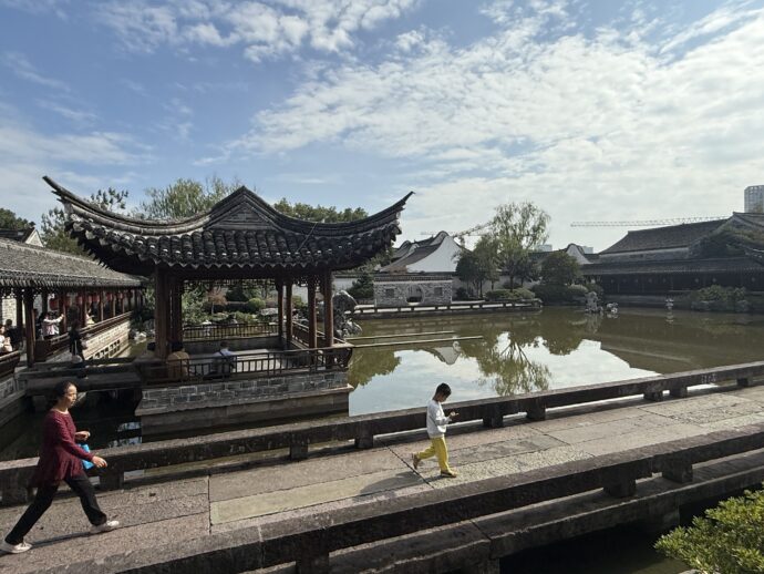 天一閣近くの池