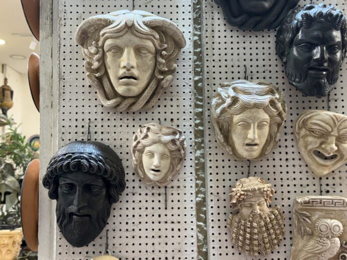 アテネ土産のお面