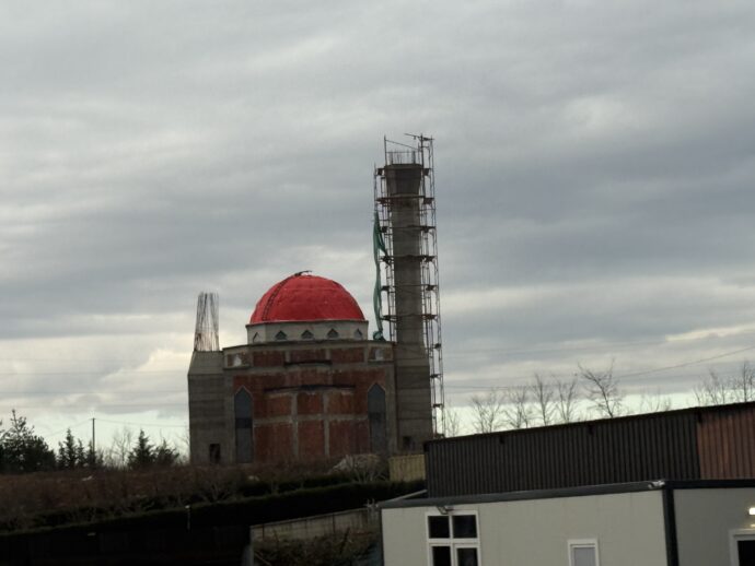 建築中のモスク