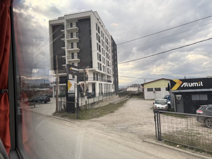 変わったデザインの建物