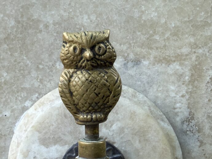 フクロウ意匠のハンドル