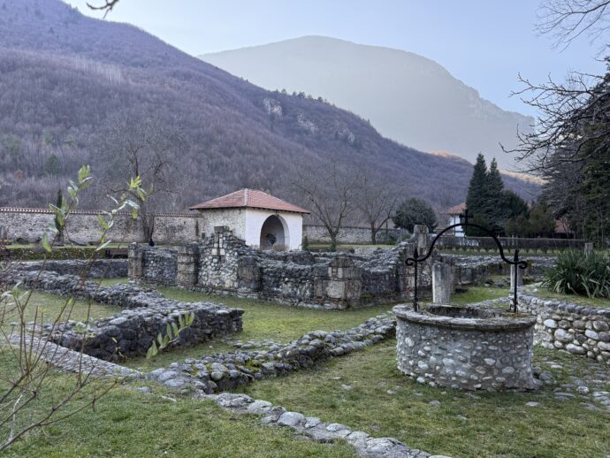 ペーチ総主教修道院の庭