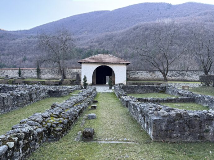 ペーチ総主教修道院の庭