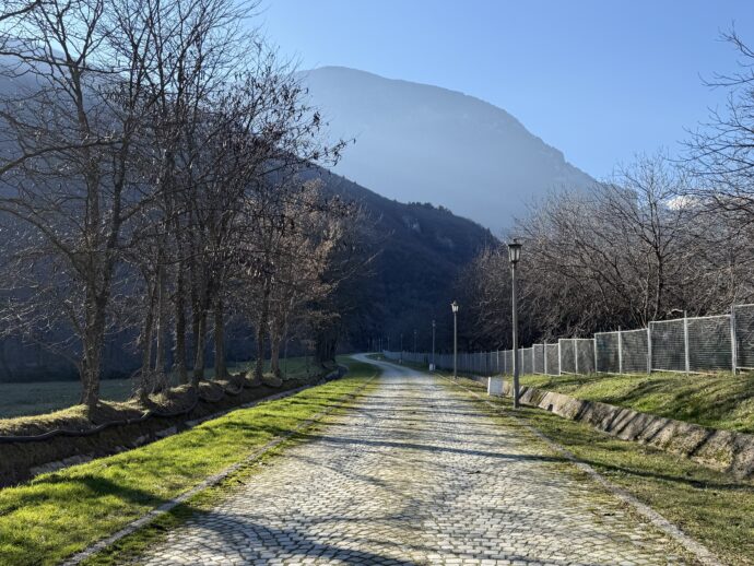 ペーチ総主教修道院の内部の道