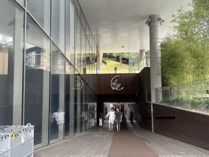 リウム美術館のエントランス