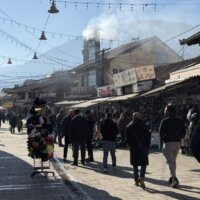 賑わうストリート