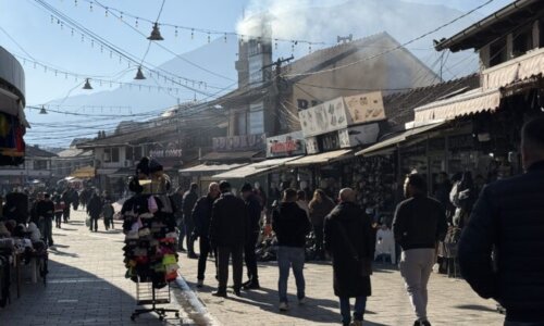 賑わうストリート