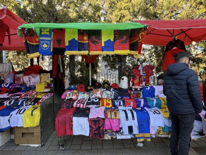 アルバニア国旗のグッズ