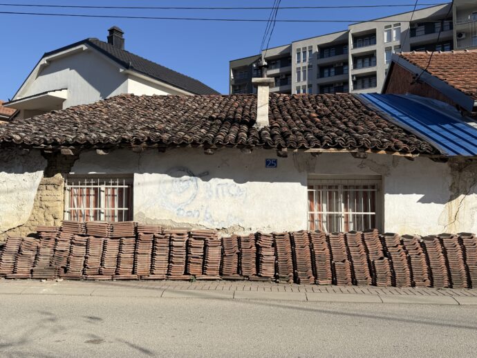 レンガの積まれた家