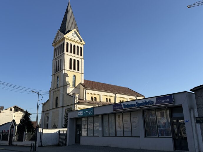 教会（St Catherine Church）