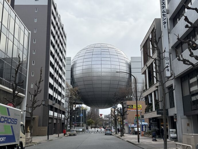 科学館の球体