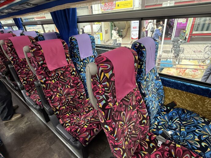 名古屋特急ニュースター号の車内