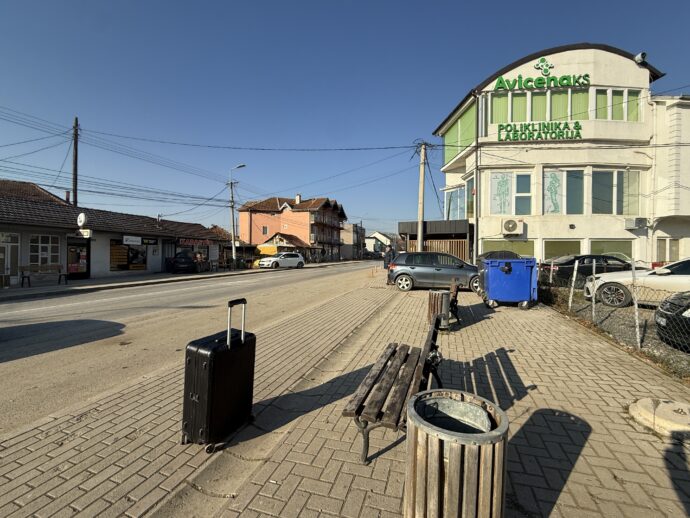 バスを長時間待つ