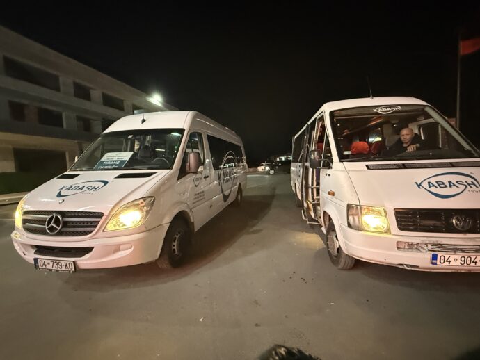 国際バスに乗り換え