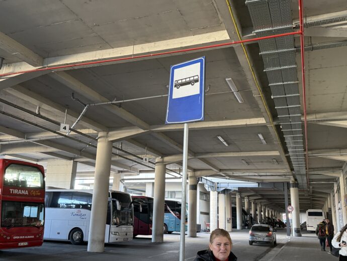 ティラナ東バスターミナル