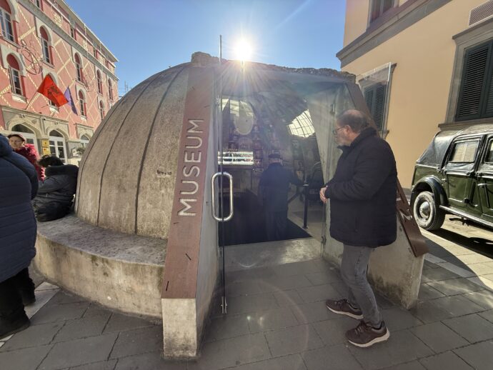 BUNK'ART 2の入り口