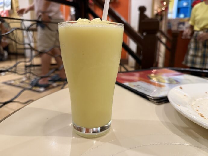 グリーンマンゴースムージー