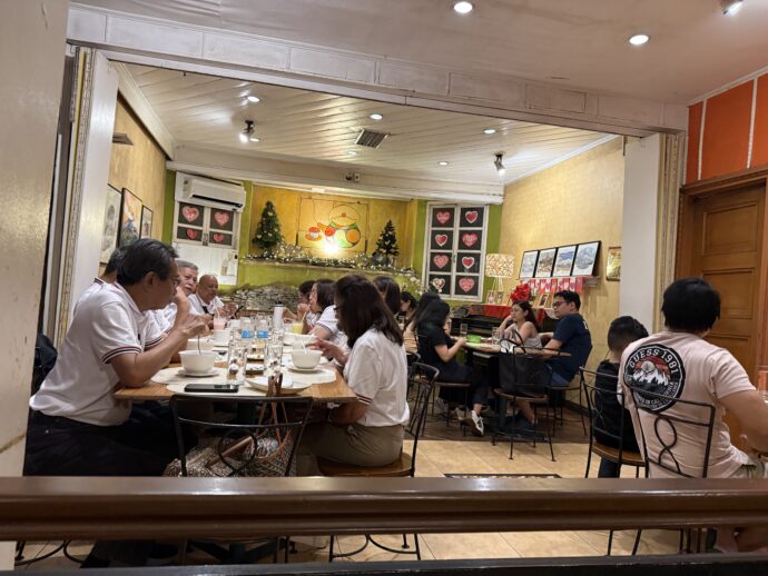 Small Talk Caféの店内