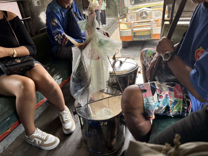 魚を連れてきた男性