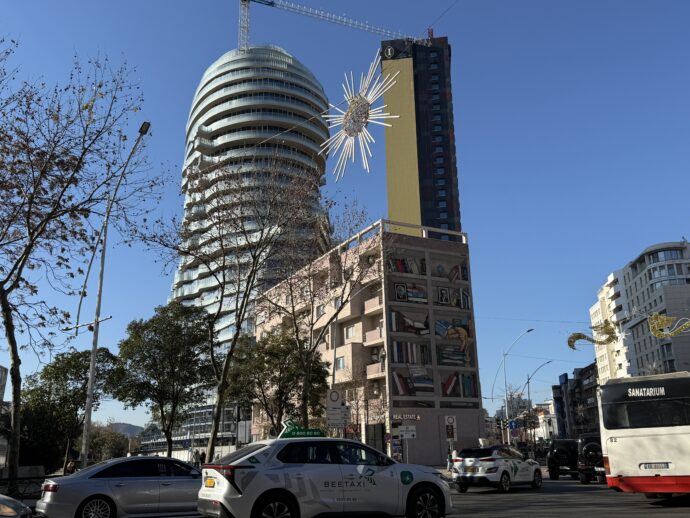 ティラナの建築群