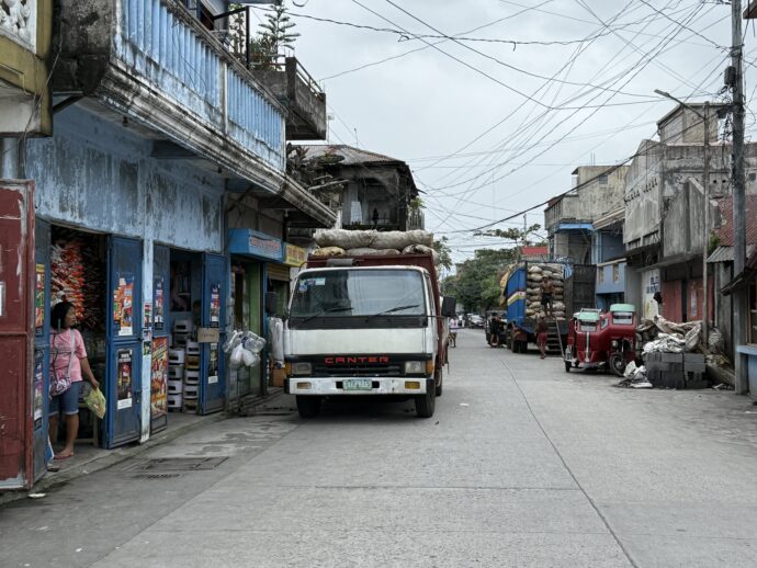 ローカルの住宅街