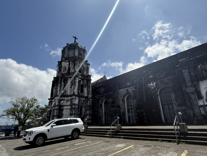 丘の頂点の教会
