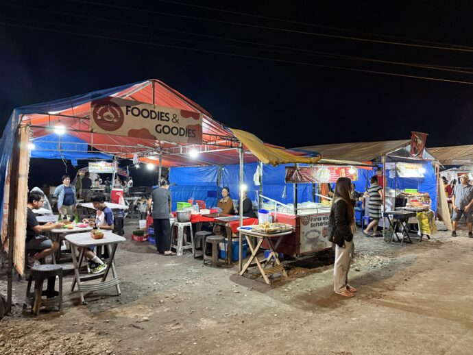 レガスピ港の屋台街