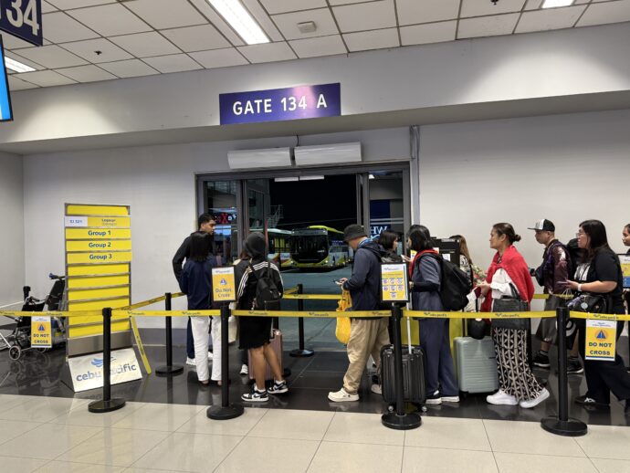 バス乗り場入り口