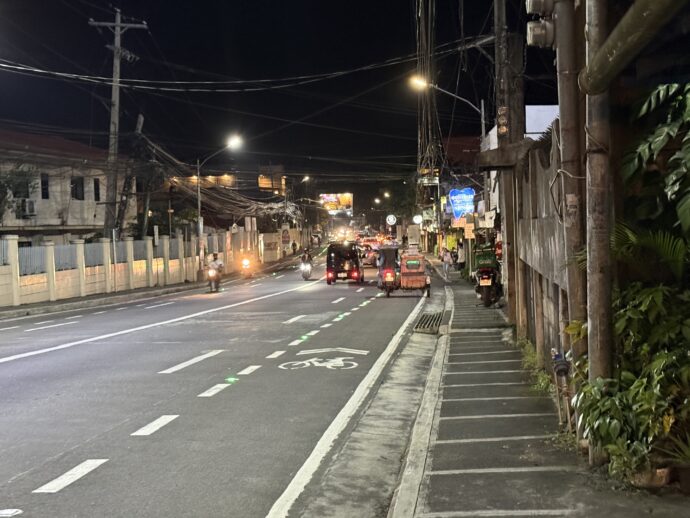 アルバイ地区の道路