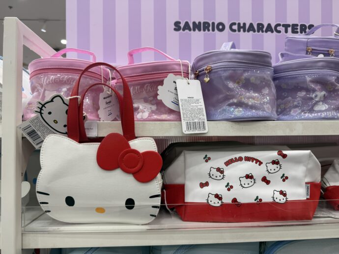 MINISOのキティグッズ