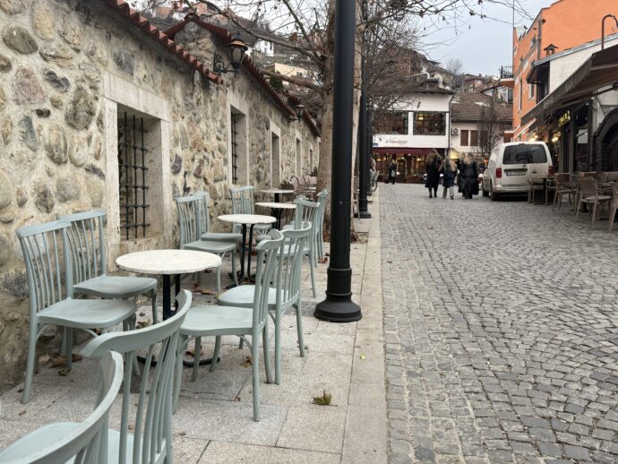 オープンウェアのカフェ