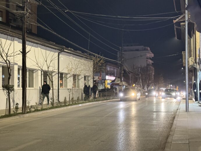 プリシュティナ の道路