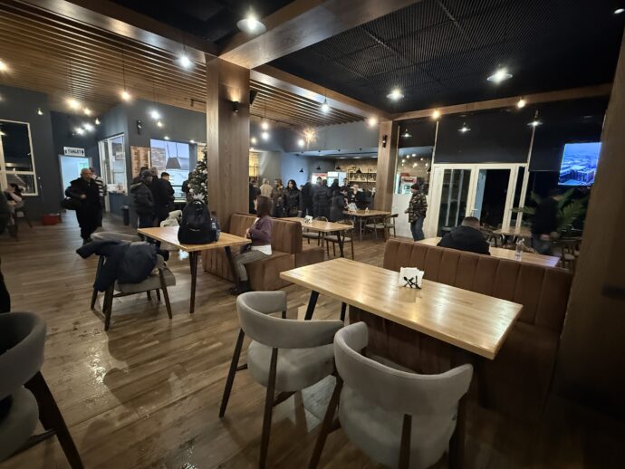 サービスエリアのレストラン