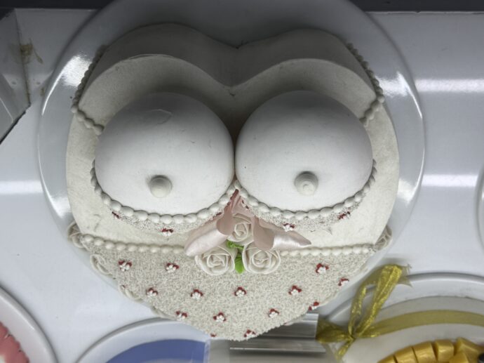 おっぱいケーキ