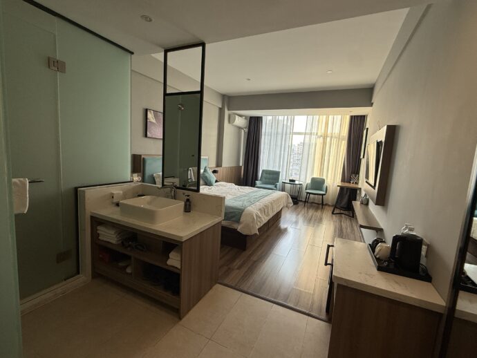 Hollywood Dual Double Bed Room