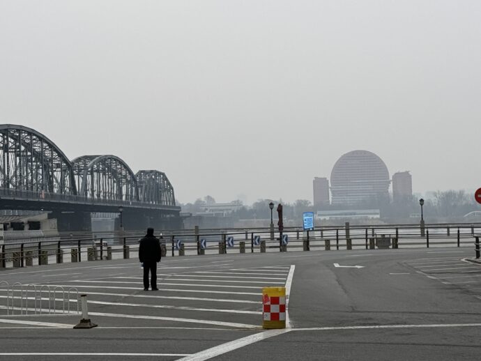 鴨緑江断橋の交差点
