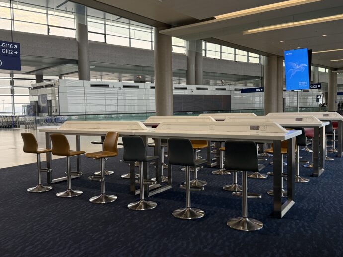 充電できる作業席