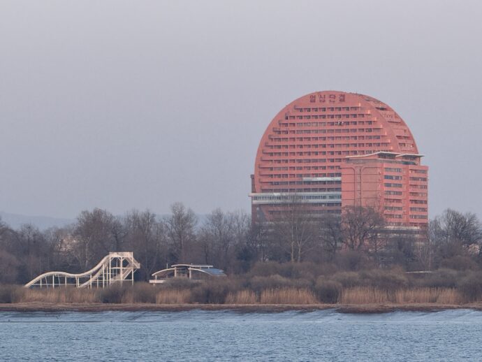 北朝鮮側の建物