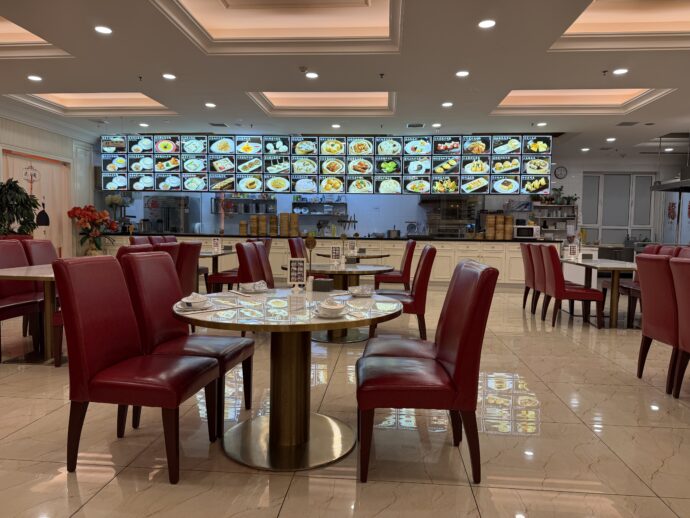 天天漁港の店内