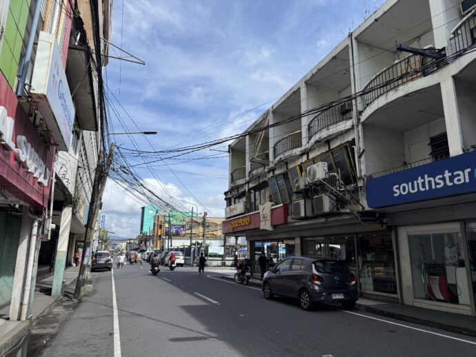 レガスピの裏通り