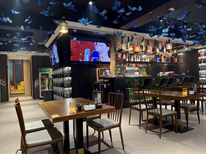 朝鮮3啤酒坊の店内