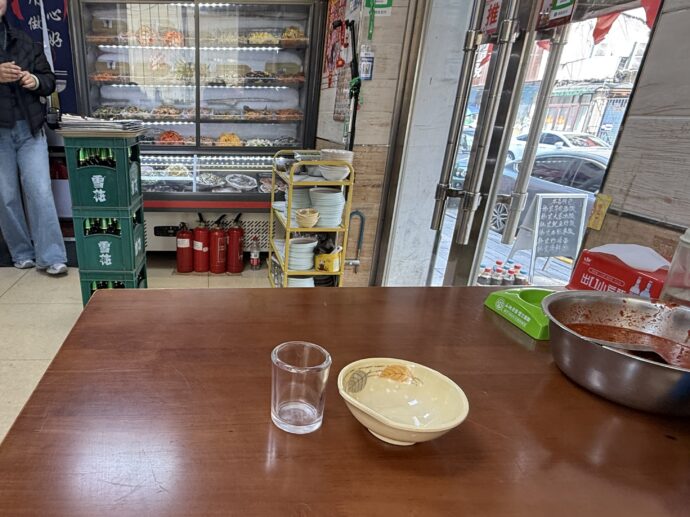 朝鮮族飯店大排档の店内