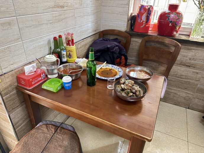 朝鮮族飯店大排档の店内