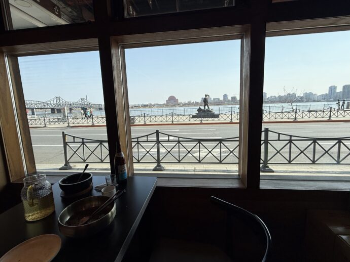 北朝鮮の見える席