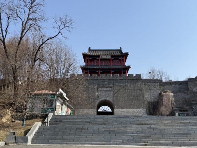 虎山長城の階段