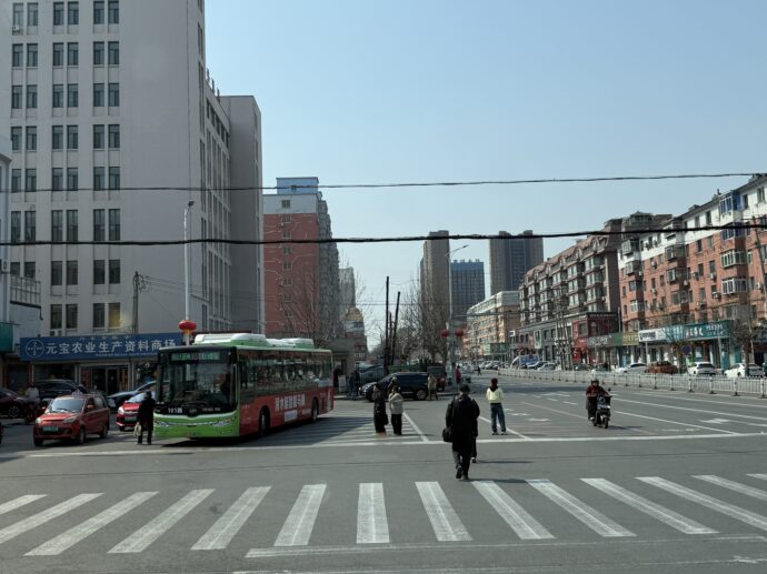 バスから見える丹東の町