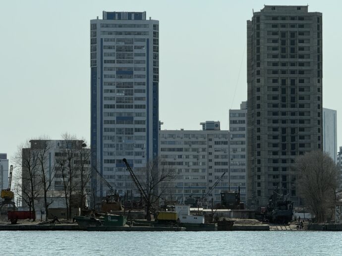 新義州市の建物