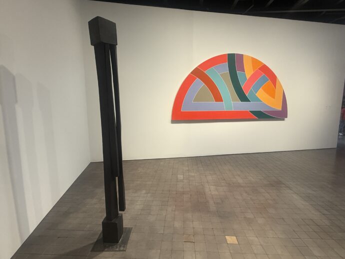 フランウ・ステラとイサム・ノグチ